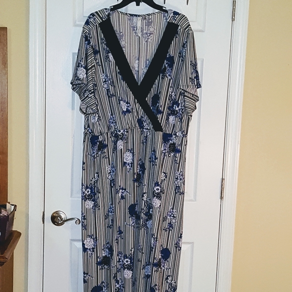 NY Collection Dress - Picture 2 of 4